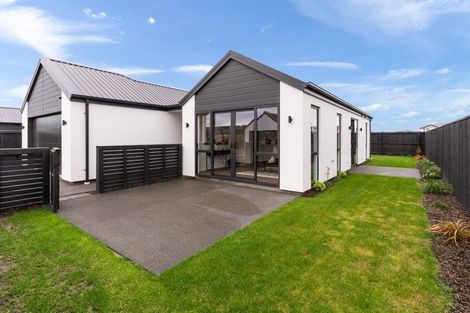 Photo of property in 8 Rakau Lane, Casebrook, Christchurch, 8051