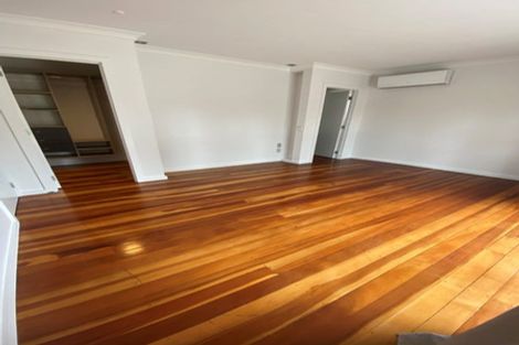 Photo of property in 26 West Lynn Road, Titirangi, Auckland, 0604