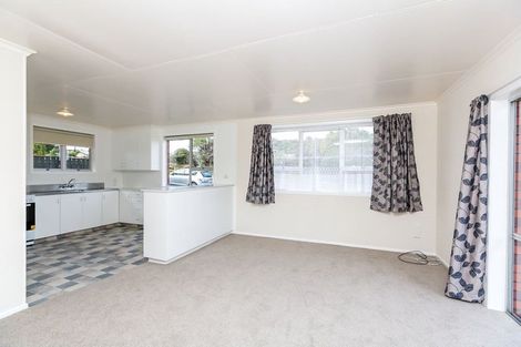 Photo of property in 36 Cumberland Street, Merrilands, New Plymouth, 4312