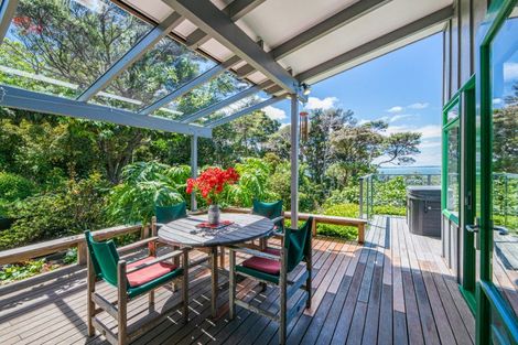 Photo of property in 149 Cornwallis Road, Cornwallis, Auckland, 0604
