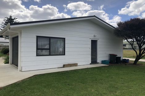 Photo of property in 4 Mcevoy Avenue, Tuakau, 2121