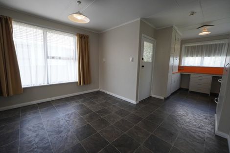Photo of property in 9 Bristol Crescent, Roslyn, Palmerston North, 4414