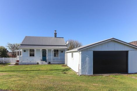 Photo of property in 17 Miro Street, Inglewood, 4330