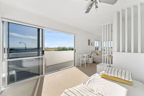 Photo of property in 1338 Papamoa Beach Road, Papamoa Beach, Papamoa, 3118