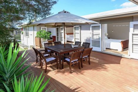 Photo of property in 12 Advene Road, Cockle Bay, Auckland, 2014