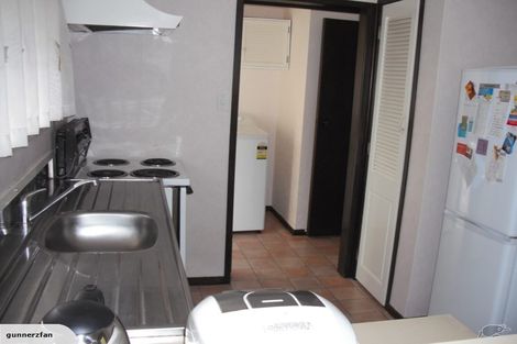 Photo of property in 1/150a Prince Regent Drive, Half Moon Bay, Auckland, 2012