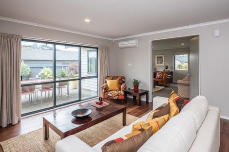 Photo of property in 51 Hillcrest Road, Raumati Beach, Paraparaumu, 5032