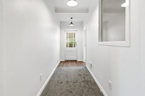 Photo of property in 89 Cambridge Terrace, Waterloo, Lower Hutt, 5011