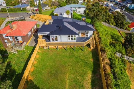 Photo of property in 23 Cumberland Grove, Cannons Creek, Porirua, 5024