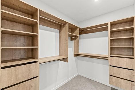 Photo of property in 1 Greystone Close, Halswell, 8025