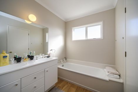 Photo of property in 93 Parnell Heights, Kelvin Grove, Palmerston North, 4414