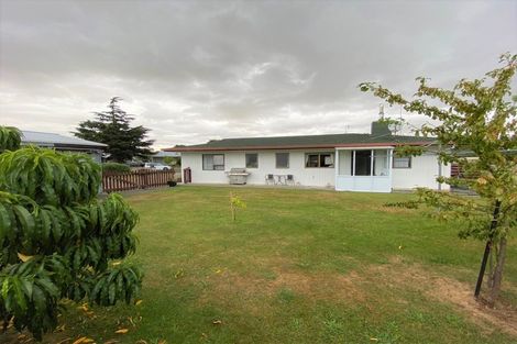 Photo of property in 16 Mathew Street, Dannevirke, 4930