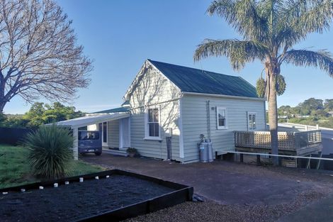 Photo of property in 6a Erua Road, Ostend, Waiheke Island, 1081