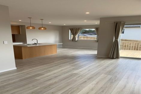 Photo of property in 16 Springhill Lane, Sunnyvale, Auckland, 0612