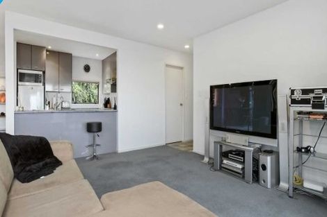 Photo of property in 2/206 Albany Highway, Schnapper Rock, Auckland, 0632