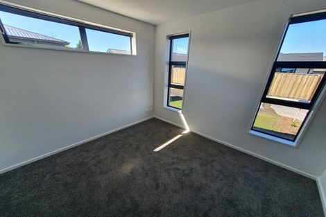 Photo of property in 12 Fairbairn Close, Halswell, Christchurch, 8025