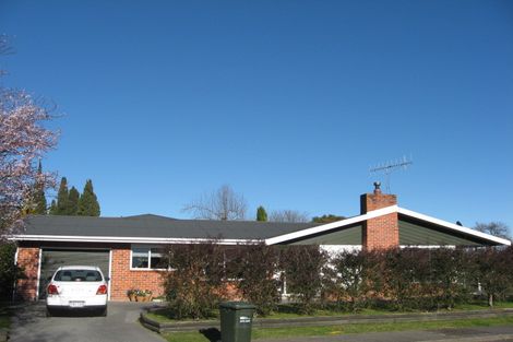 Photo of property in 2 Shortland Place, Havelock North, 4130