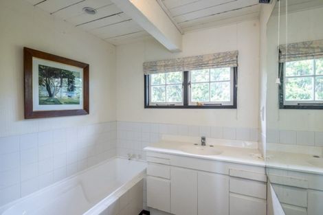 Photo of property in 1 Kohutuhutu Road, Raumati Beach, Paraparaumu, 5032