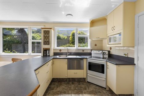 Photo of property in 24 Downes Road, Roseneath, Port Chalmers, 9023