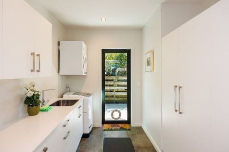 Photo of property in 21 The Strand, Fitzherbert, Palmerston North, 4410