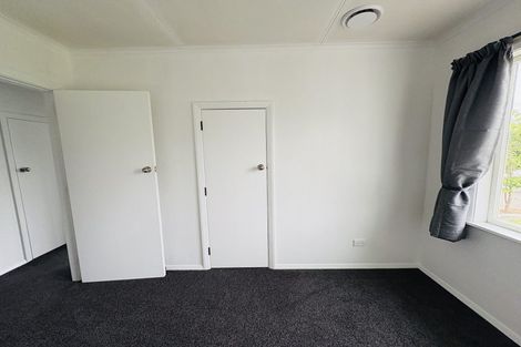 Photo of property in 17 Buick Crescent, Awapuni, Palmerston North, 4412