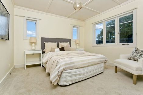 Photo of property in 2/65 Shakespeare Road, Milford, Auckland, 0620