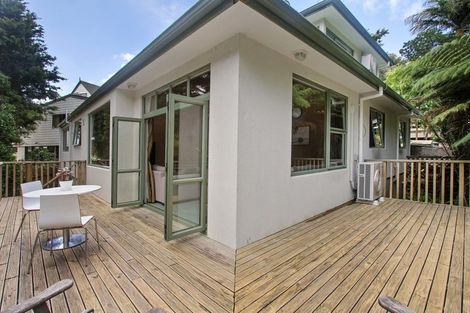 Photo of property in 16a Kingsclere Place, Goodwood Heights, Auckland, 2105
