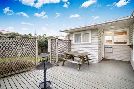 Photo of property in 12 Dreifuss Place, Mangere East, Auckland, 2024