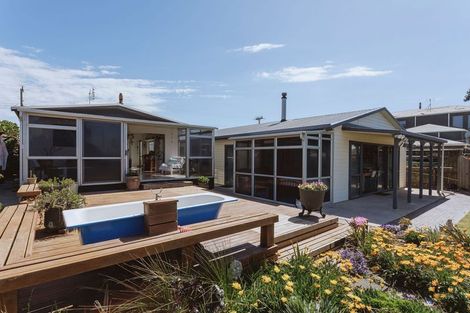 Photo of property in 515 Pukehina Parade, Pukehina, Te Puke, 3189