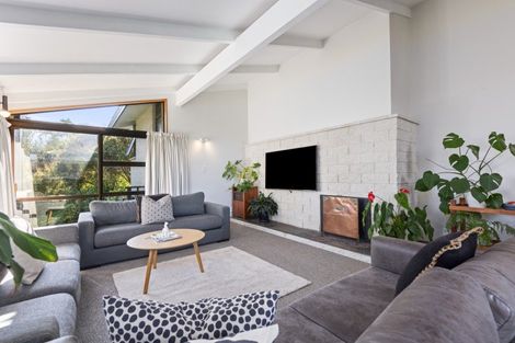 Photo of property in 61 Turitea Road, Fitzherbert, Palmerston North, 4472