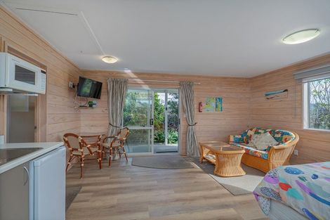 Photo of property in 51 Cholmondeley Crescent, Whitianga, 3510