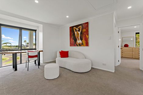 Photo of property in 2 Tollana Road, Te Atatu Peninsula, Auckland, 0610