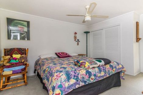 Photo of property in 90 Wood Bay Road, Titirangi, Auckland, 0604