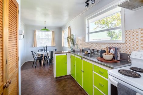 Photo of property in 6 Taverner Street, Carterton, 5713