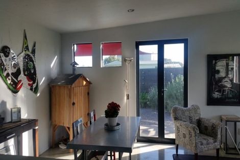 Photo of property in 21 Golf Vue Place, Castlecliff, Whanganui, 4501