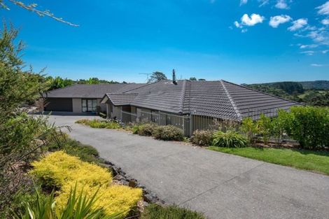 Photo of property in 81 Vaughans Road, Okura, Albany, 0792