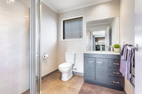 Photo of property in 5 Parlane Drive, Huapai, Kumeu, 0810