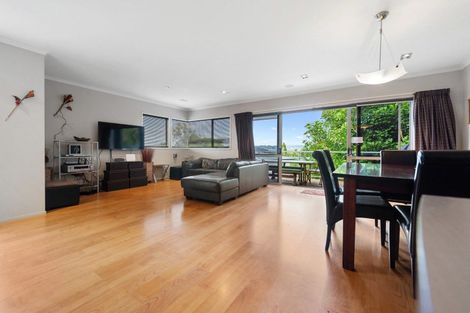 Photo of property in 20b Grand Vue Road, Kawaha Point, Rotorua, 3010