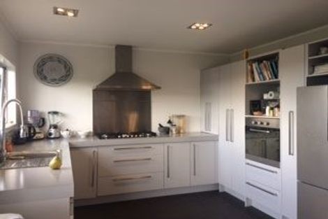 Photo of property in 2/13 Kiri Place, Mairangi Bay, Auckland, 0630