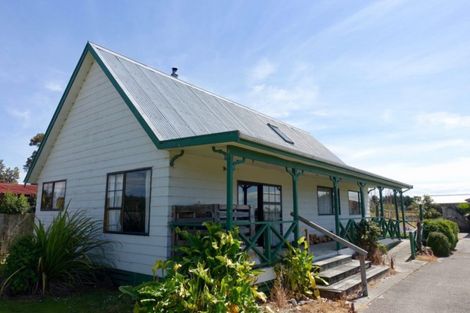 Photo of property in 27 Wharf Road, Karamea, 7893