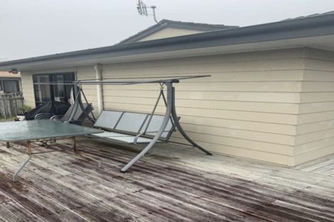 Photo of property in 15 Barbados Drive, Unsworth Heights, Auckland, 0632