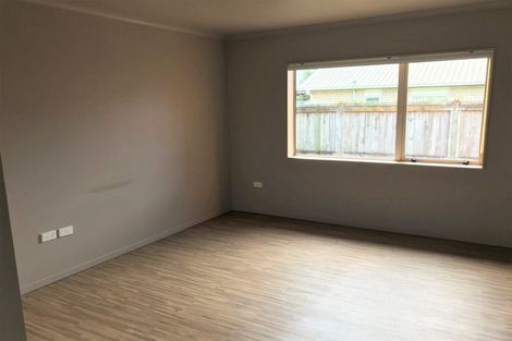 Photo of property in 26 Moulton Street, Moturoa, New Plymouth, 4310