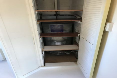 Photo of property in 16 Egmont Street, Castlecliff, Whanganui, 4501