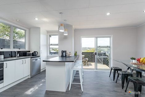 Photo of property in 114 Te Pene Avenue, Titahi Bay, Porirua, 5022