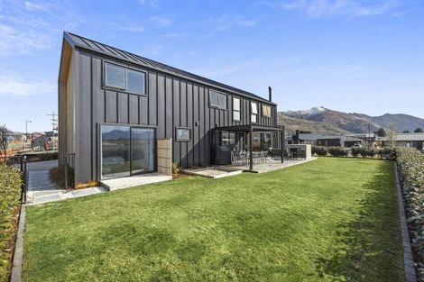 Photo of property in 21 Marjon Drive, Wanaka, 9305