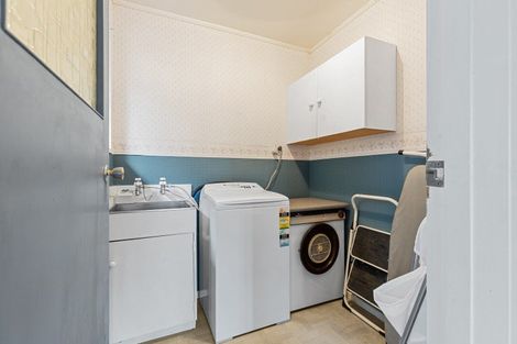 Photo of property in 19 Dunk Place, Milson, Palmerston North, 4414