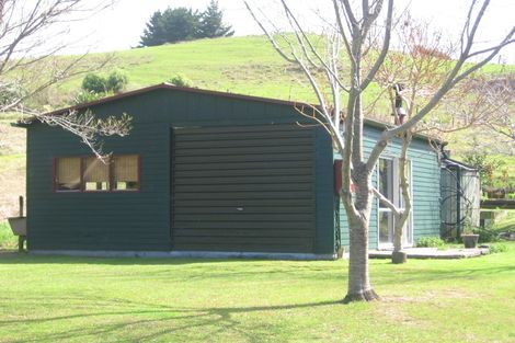 Photo of property in 36 Cuvier Crescent, Kuaotunu West, Whitianga, 3592