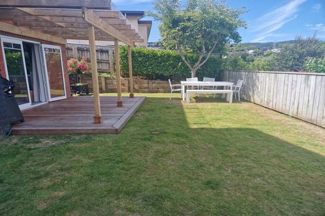 Photo of property in 6 Cosgrove Rise, Riverstone Terraces, Upper Hutt, 5018
