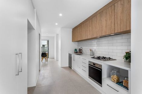 Photo of property in 70 Nganui Avenue, Takanini, Auckland, 2112