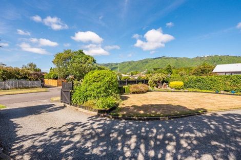 Photo of property in 15 Kanawa Street, Waikanae, 5036